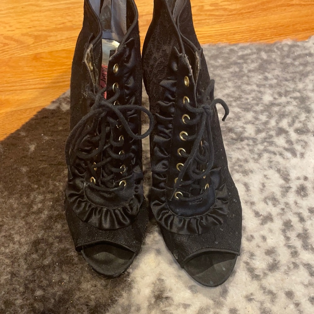 Adorable lace-tie up heels Betsy Johnson